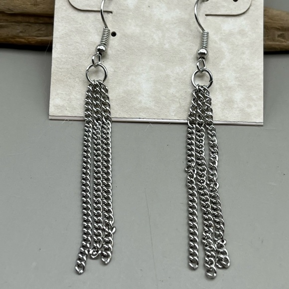 Jewelry - Elegant Silver Dangle Earrings